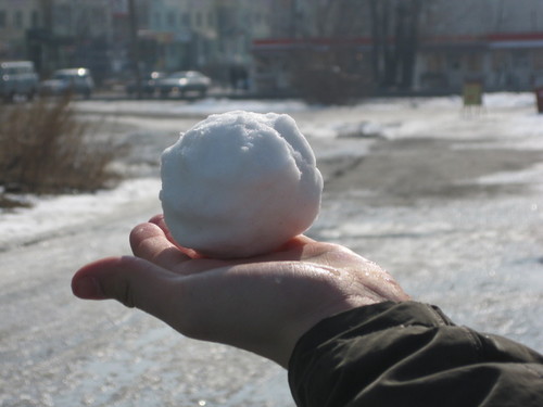 снежки