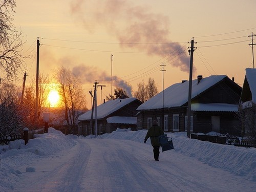 Красавица зима всё снегом замела