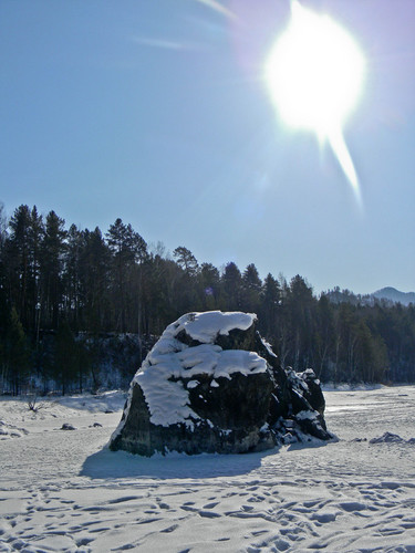 Освещая солнцем